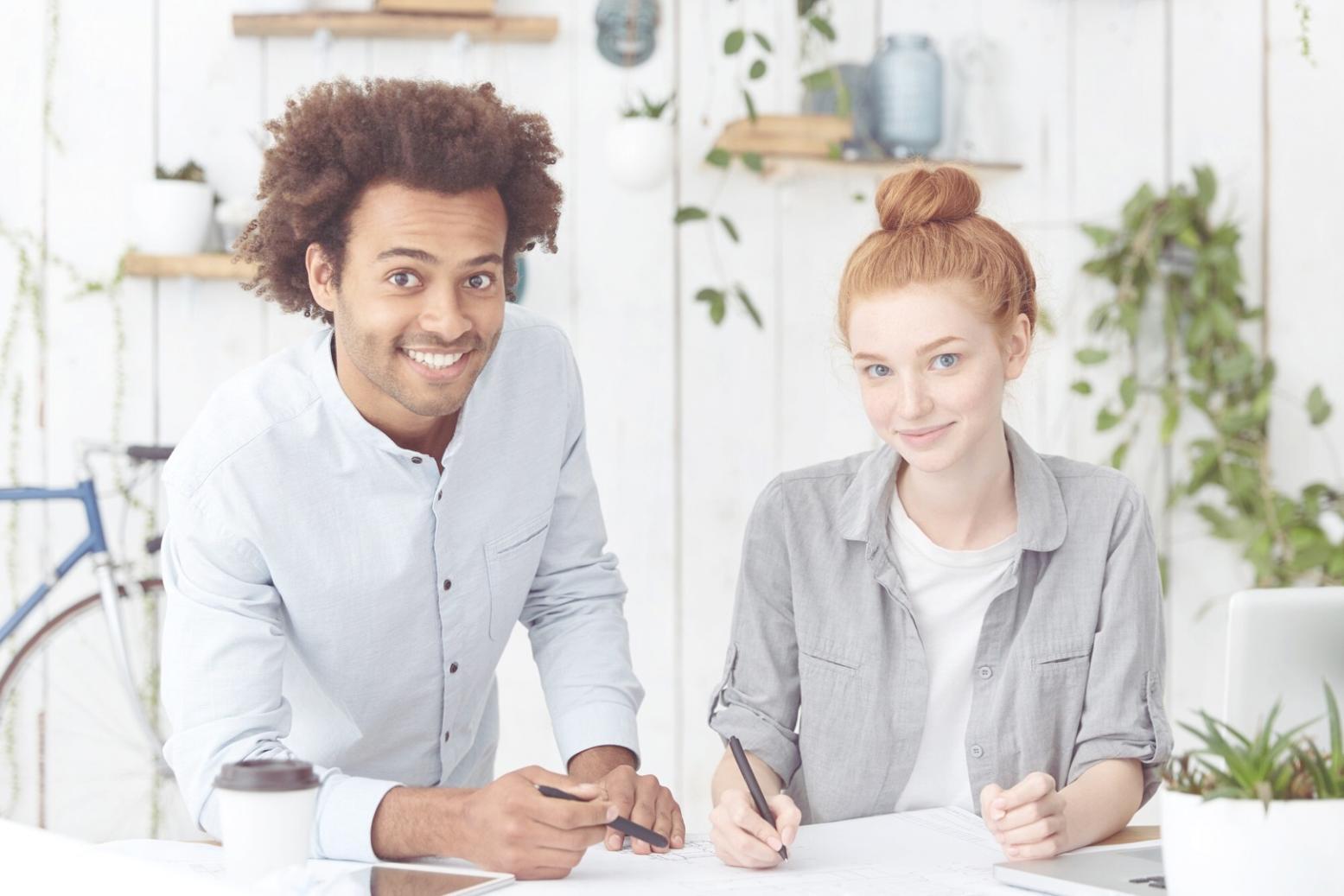 One-on-one financial consultation demonstrating personalized approach